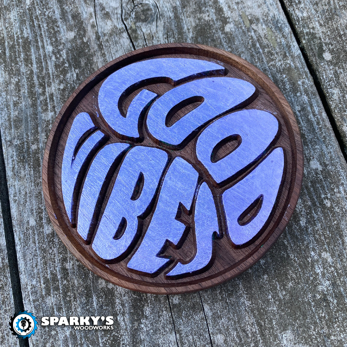 Good Vibes - Round Small - Walnut - Painted